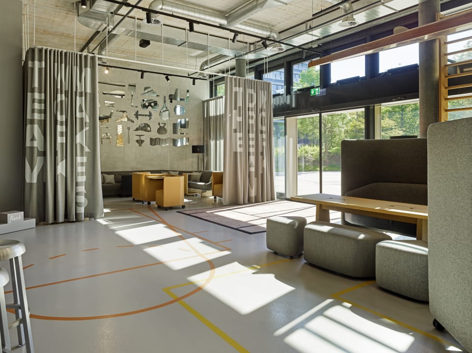 Lobby 25hours Hotel Zürich West