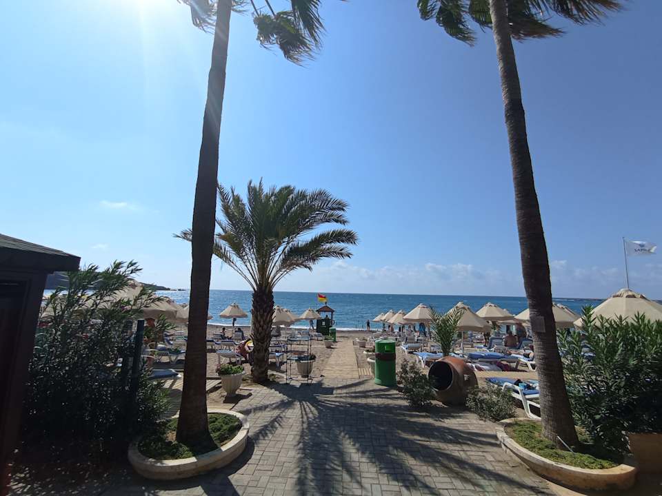 Strand Saphir Resort & Spa