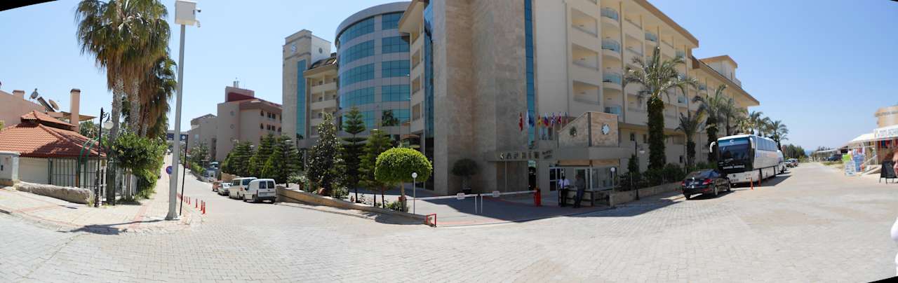 Haupteingang Saphir Resort & Spa