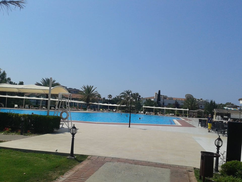 Schöner großer Pool Asteria Family Resort Side