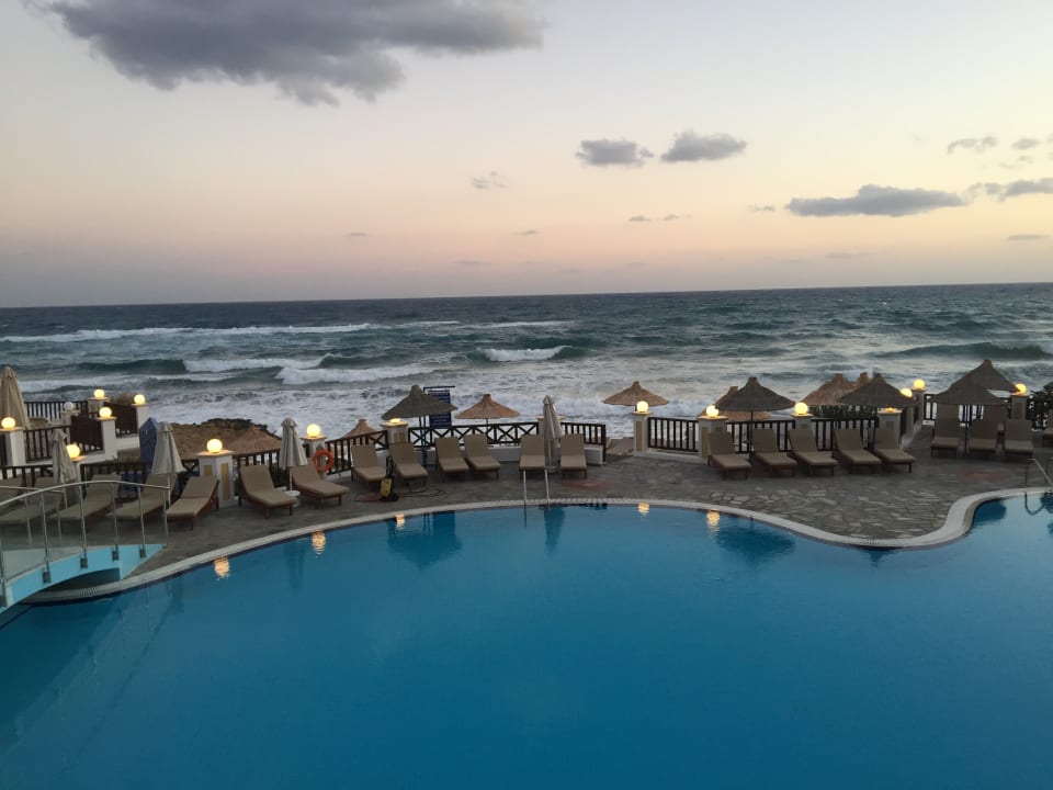 Gartenanlage Alexander Beach Hotel & Village Resort