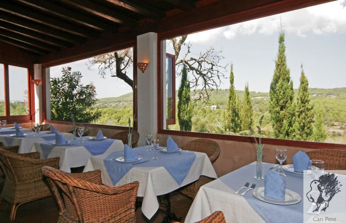 Restaurant - view to the valley Hotel Rural Can Pere