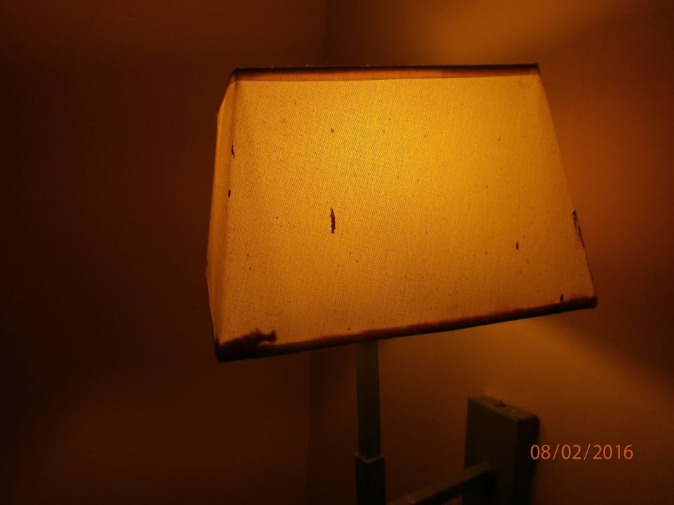 Verrostete Lampe mit Malerklese Marien Puerto Plata