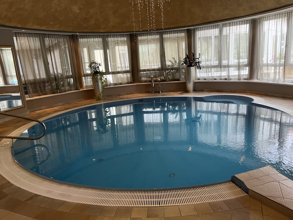 Pool Bergergut - Das Genießerhotel für Paare