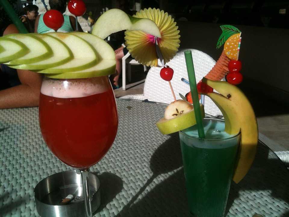 Ahmets Abschieds Cocktail Side Crown Palace