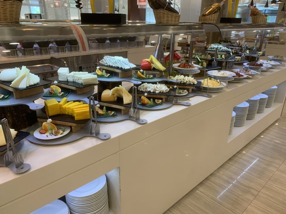 Gastro The Sense Deluxe Hotel