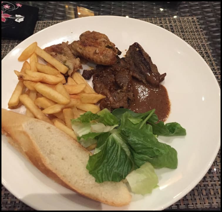 Immer leckeres Essen Ajman Saray, a Luxury Collection Resort