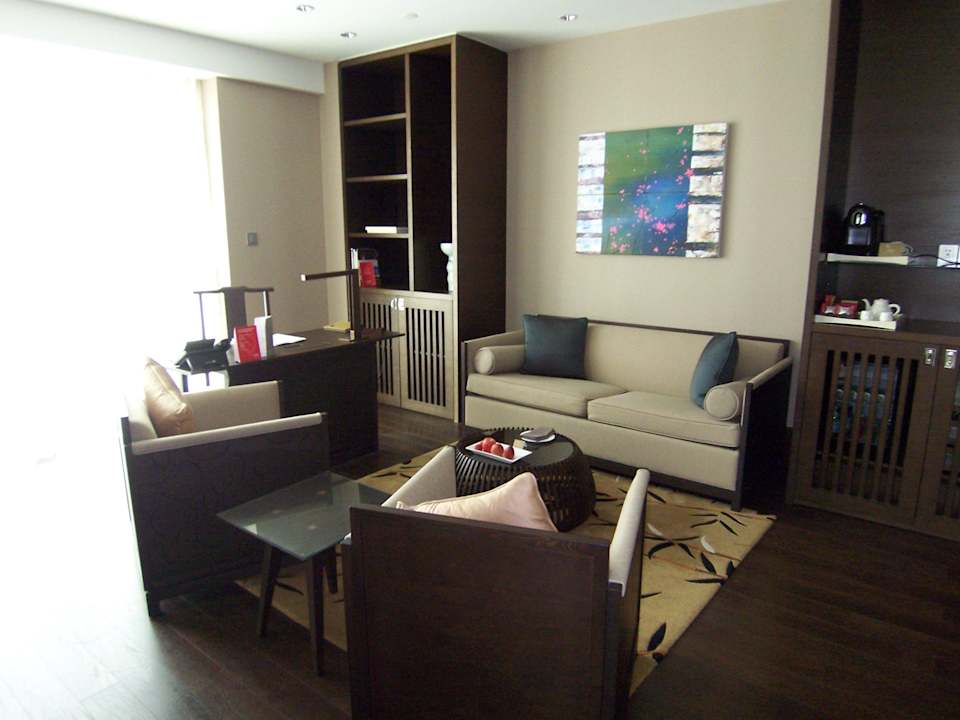 Deluxe Suite, Wohnraum Jumeirah Himalayas Hotel Shanghai