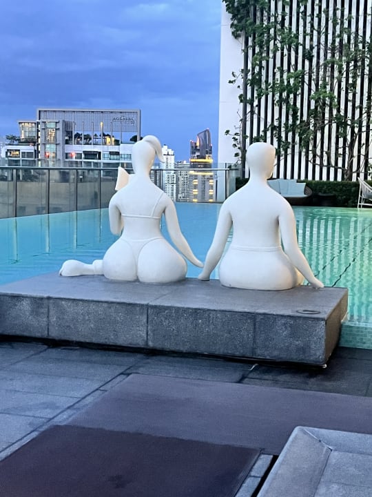 Pool Hilton Sukhumvit Bangkok