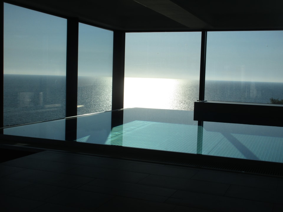 Pool FIRST Sellin - Luxus-Appartements