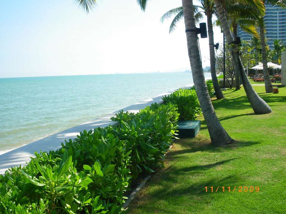 Übergang Liegewiese Strand Sheraton Hua Hin Resort & Spa
