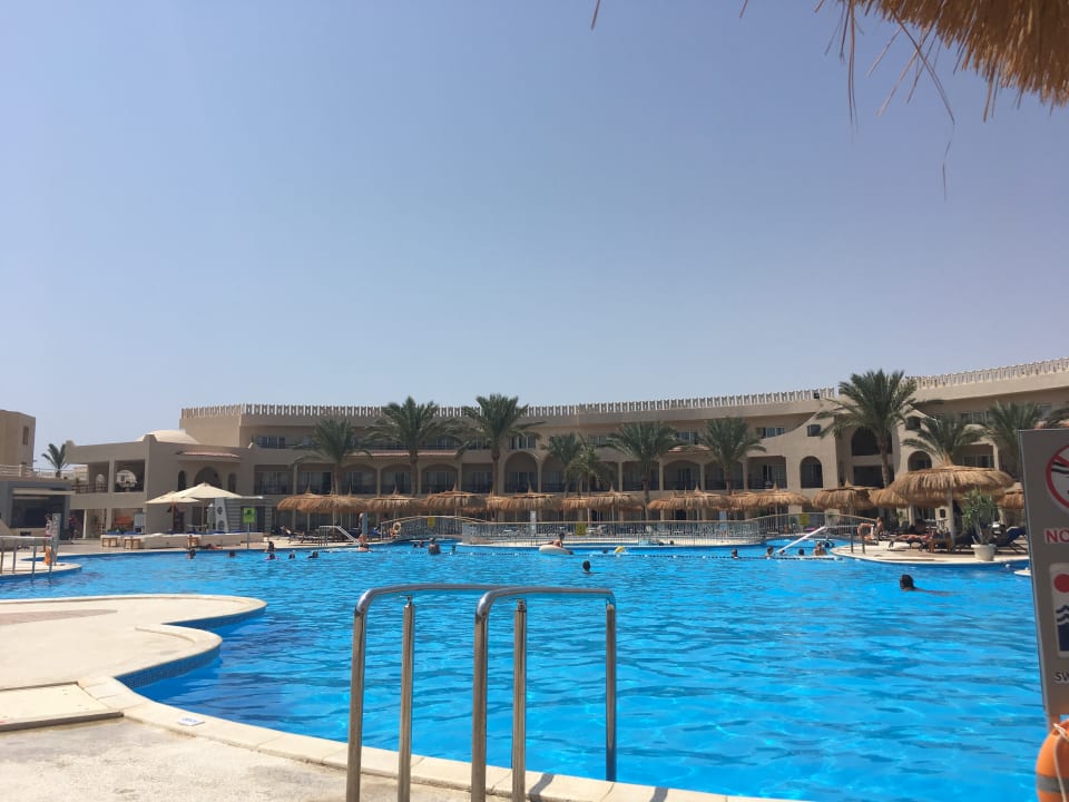 Pool Pickalbatros Royal Moderna Resort-Sharm El Sheikh
