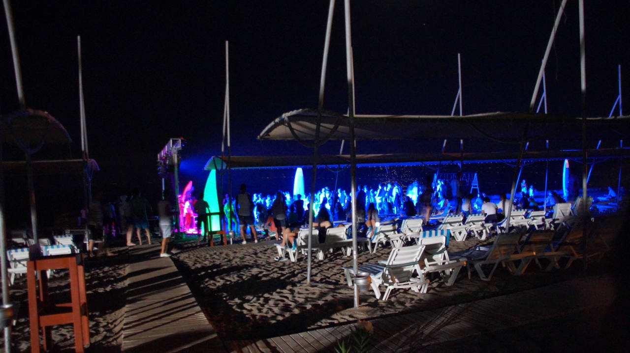 Dyskoteka na plaży Arycanda Kirman Premium