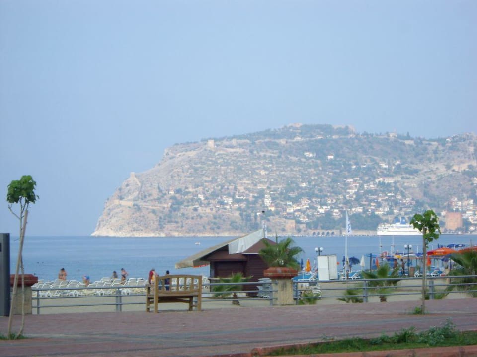 Plaża - widok z promenady Enki Hotel