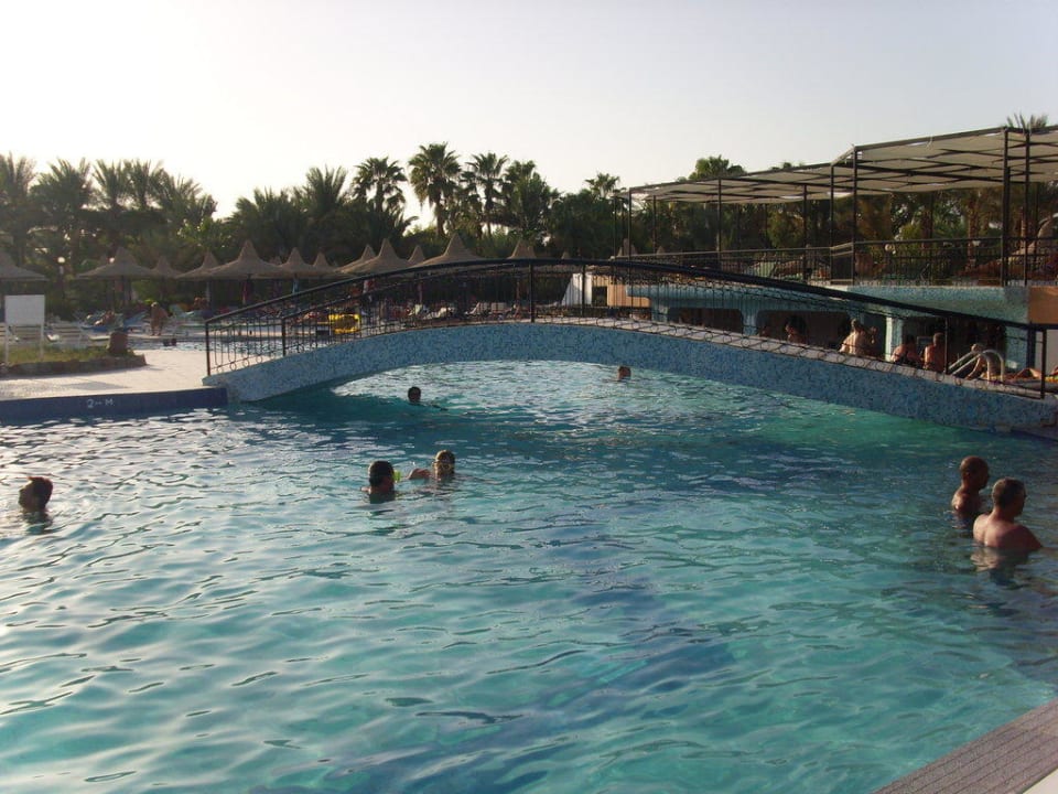 Brücke zur Poolinsel Giftun Azur Resort