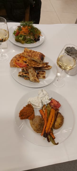 Gastro Xanadu Resort Hotel