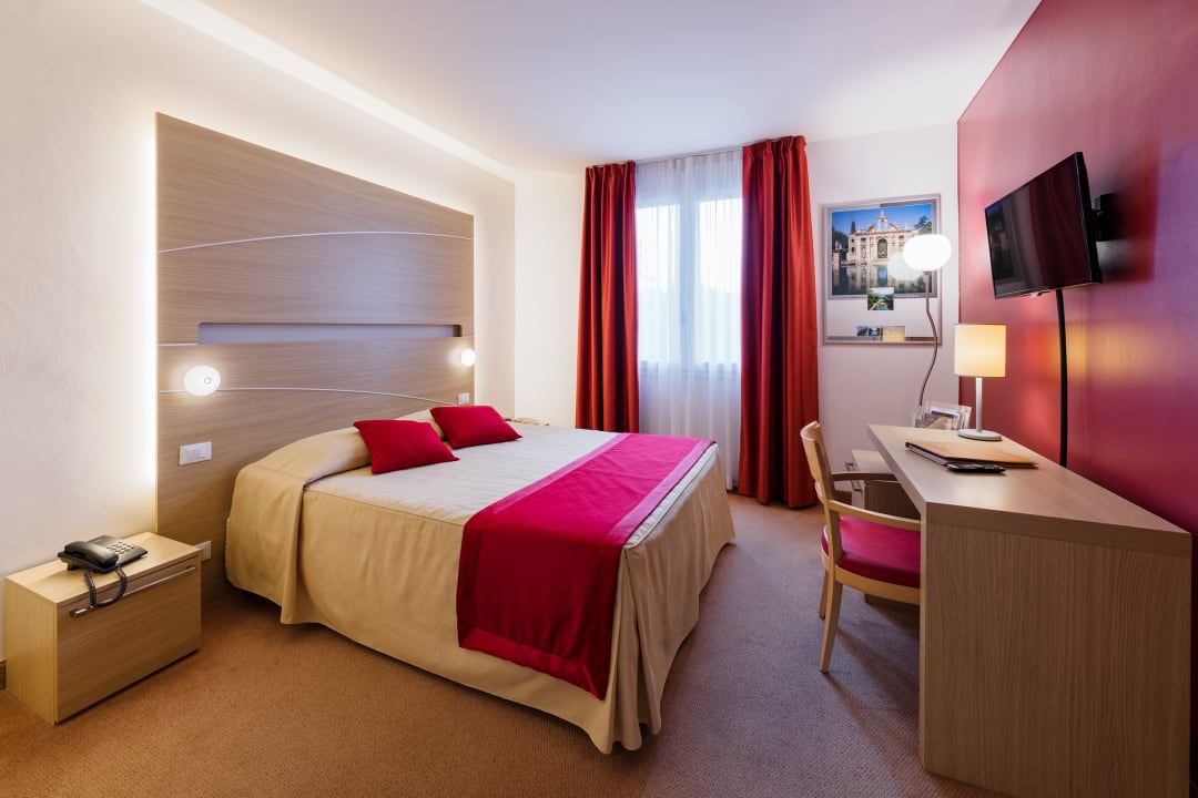 Zimmer Hotel Mioni Royal San