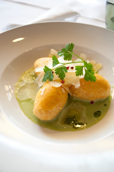 Kartoffel-Karotten-Nocken vom eigenen Biofeld Bodensee Naturhotel Mohren