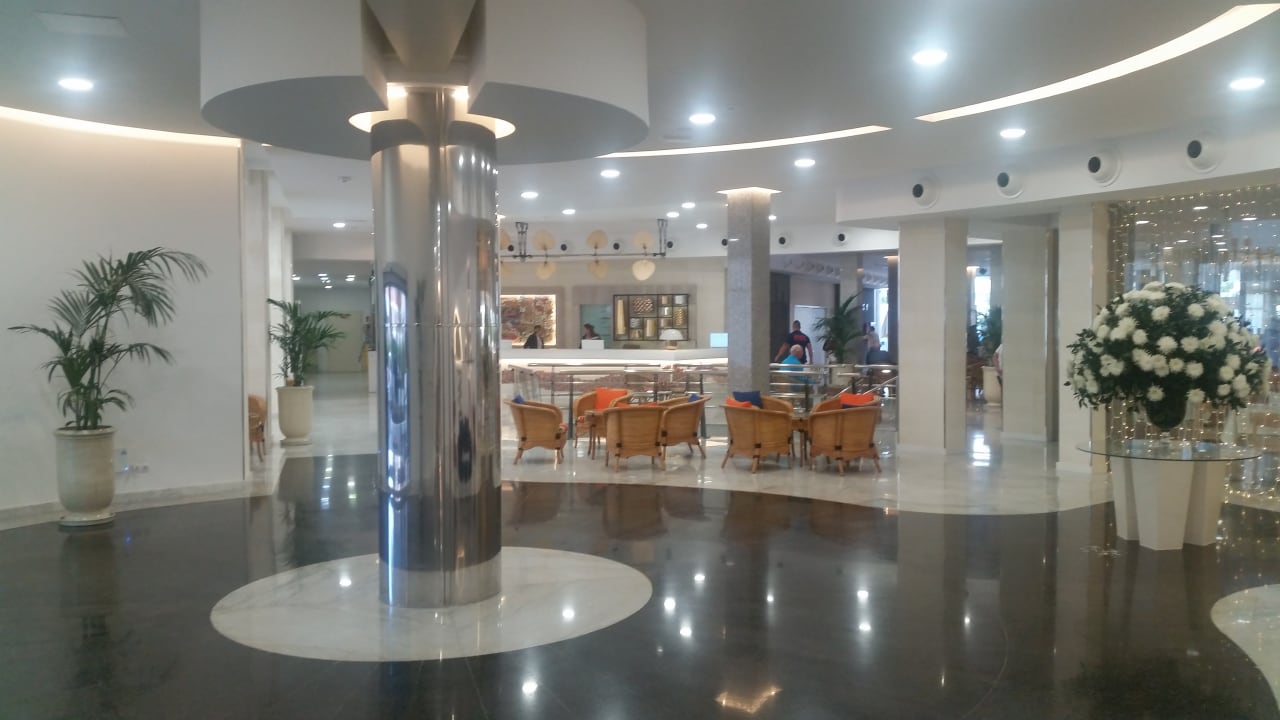Lobby Bull Escorial & Spa
