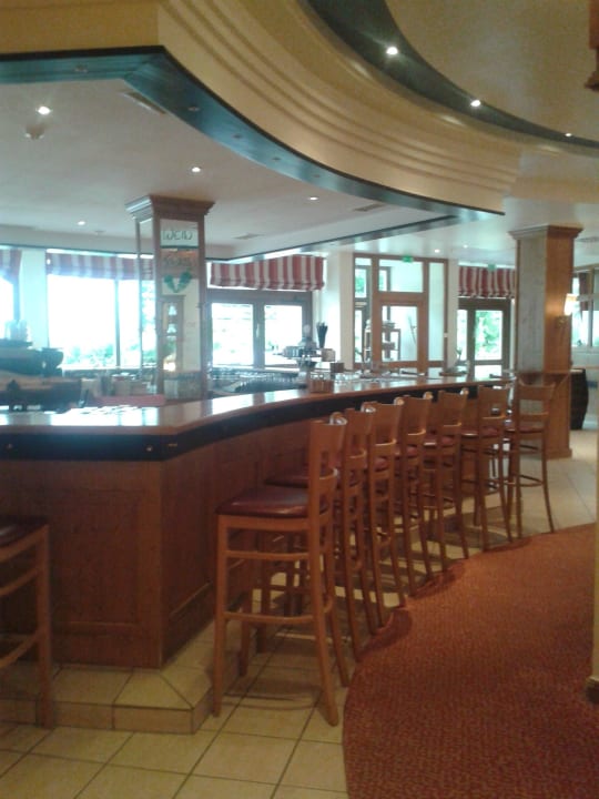 Bar mit Blick zum Innenhof Aldiana Club Schlanitzen Alm