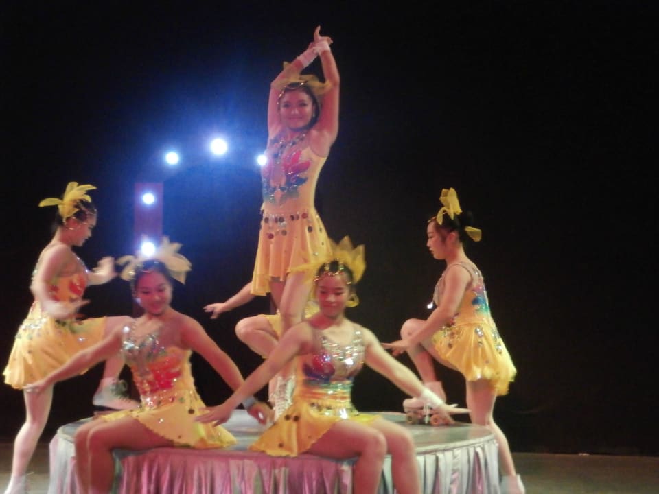 Animation Saturn Palace Resort Hotel