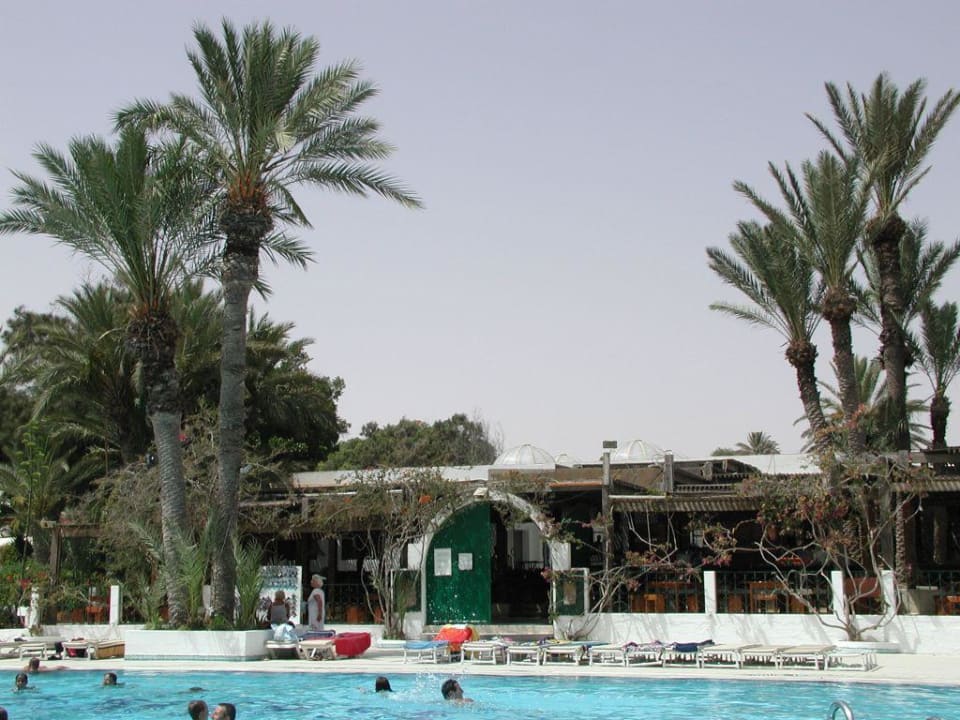 Pool mit Restauranteingang Hotel Sangho Club Zarzis