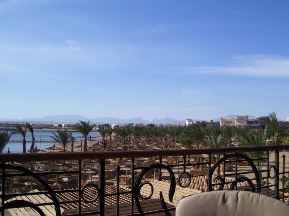 Ausblick beim Frühstück Beach Albatros Resort