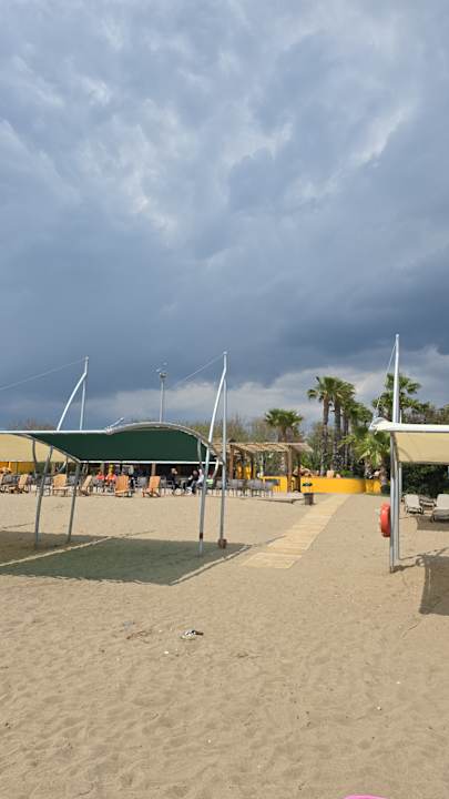 Strand Belconti Resort Hotel