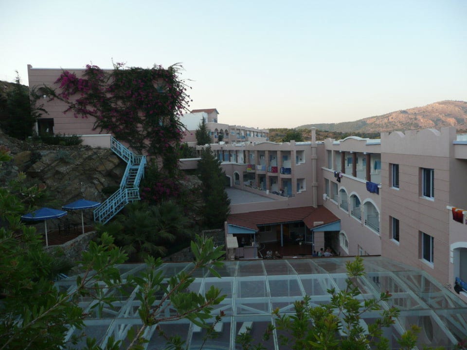 Vnitřní část hotelového komplexu Mitsis Rodos Village