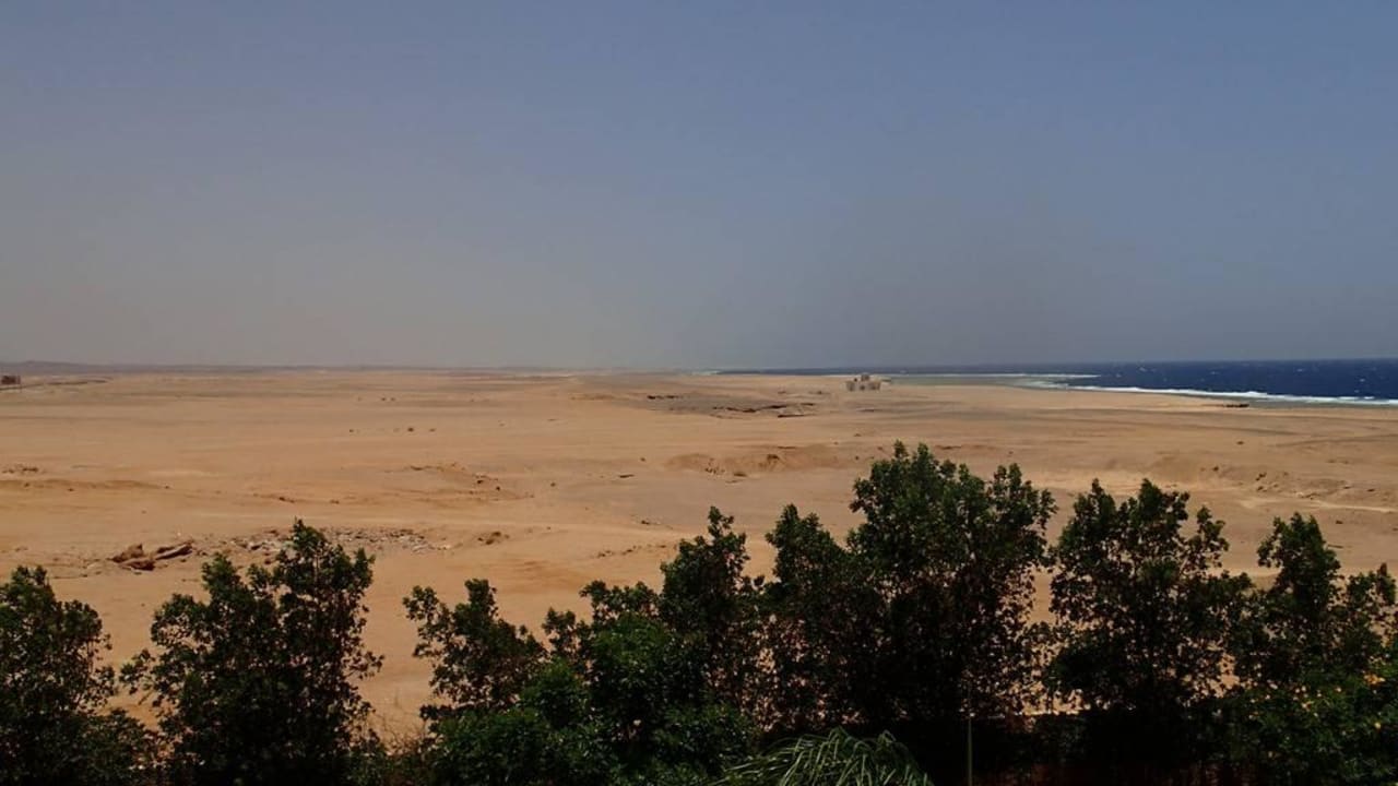 Widok z zjeżdżalni Three Corners Sea Beach Resort