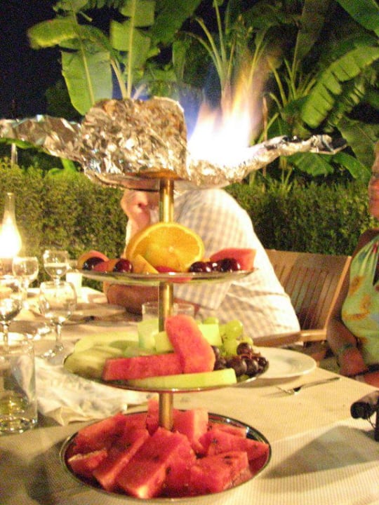 Obst unter Flammen Can Garden Resort