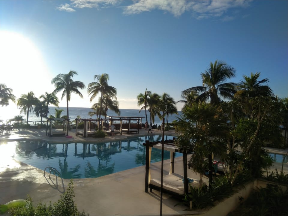 Pool Akumal Bay Beach & Wellness Resort