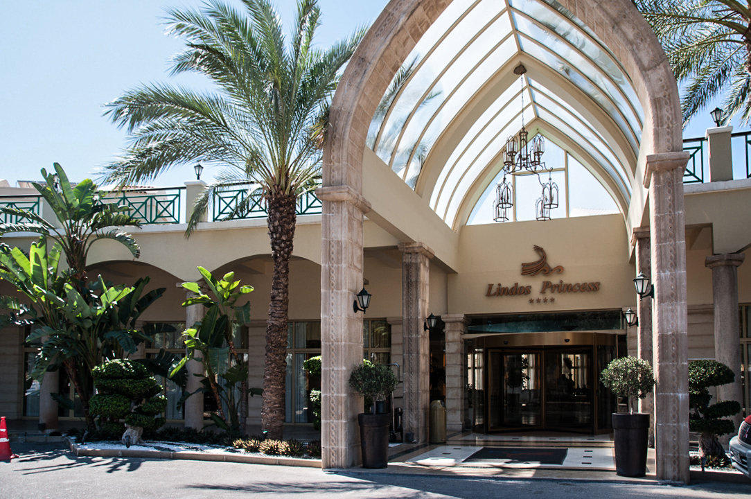 Hoteleingang Lindos Princess Beach Resort & Spa