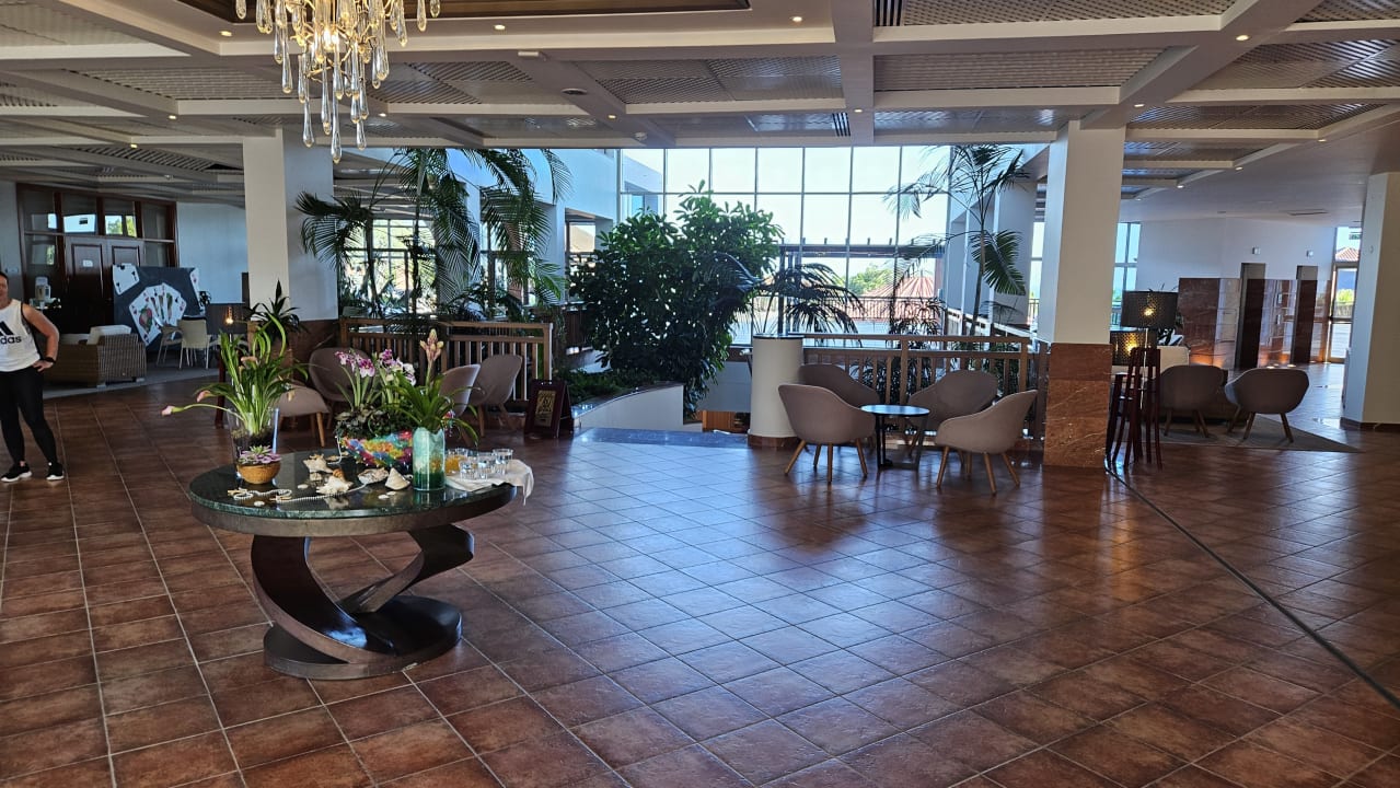 Lobby ROBINSON CYPRUS