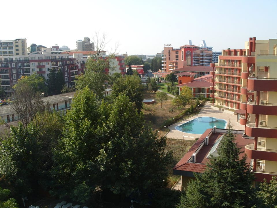 Poolanlage vom Nachbarhotel Hotel Svejest/Sveshest