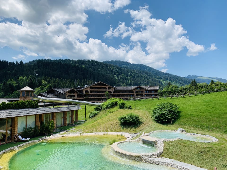 Außenansicht Biohotel Stanglwirt