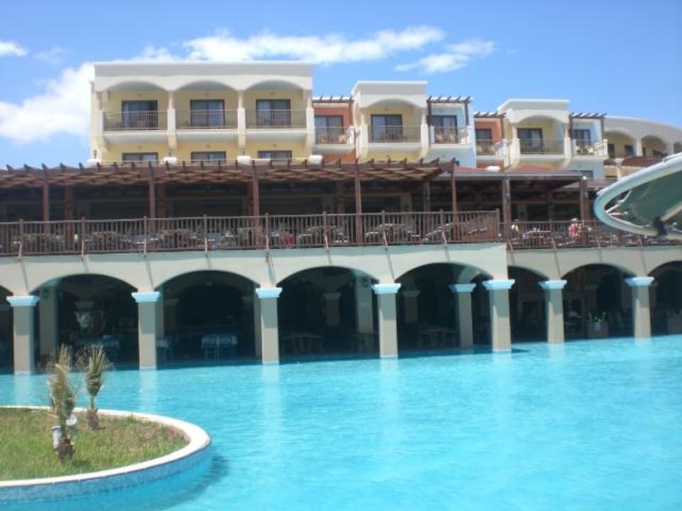 Main Pool Richtung Restaurants Lindos Imperial Resort & Spa