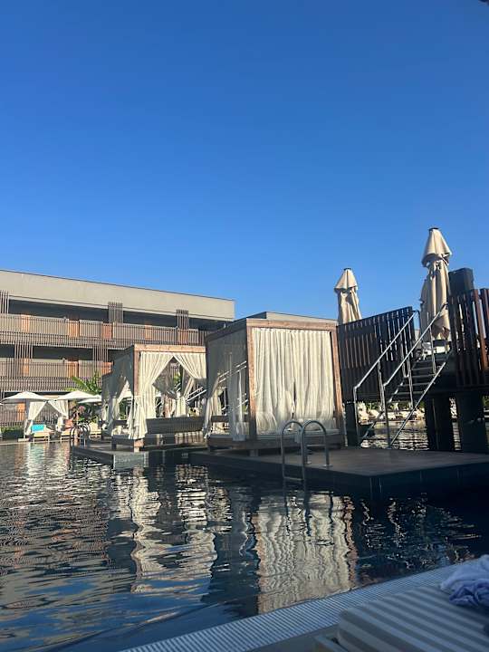 Pool Jacaranda Luxury Resort