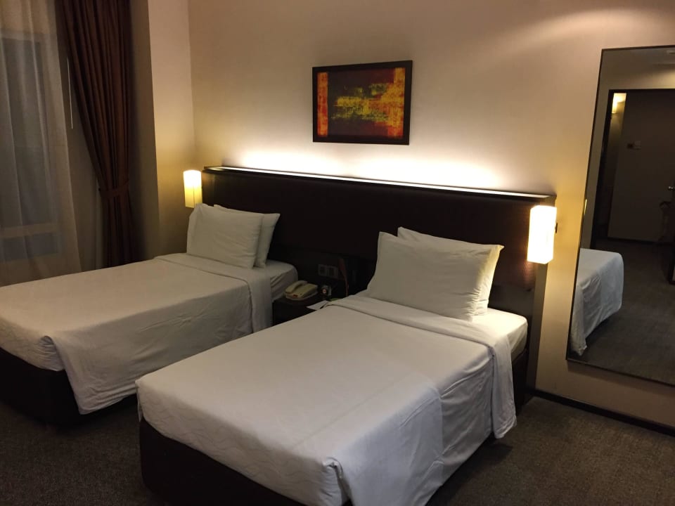 Schlafbereich Hotel Furama Bukit Bintang