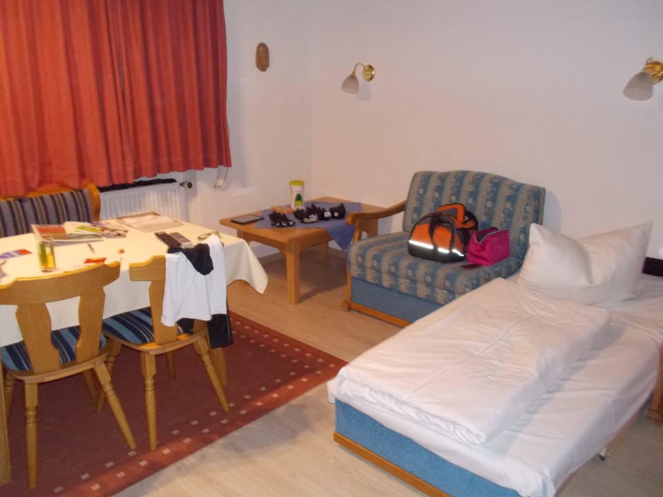 Wohnzimmer mit Essecke Landhaus Ohnesorg