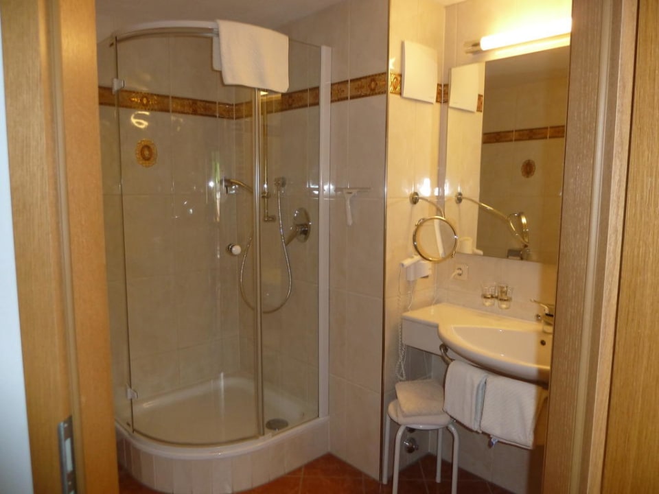 Bad, Zimmer Typ B Alpenhotel & Ferienwohnungen Weiherbach