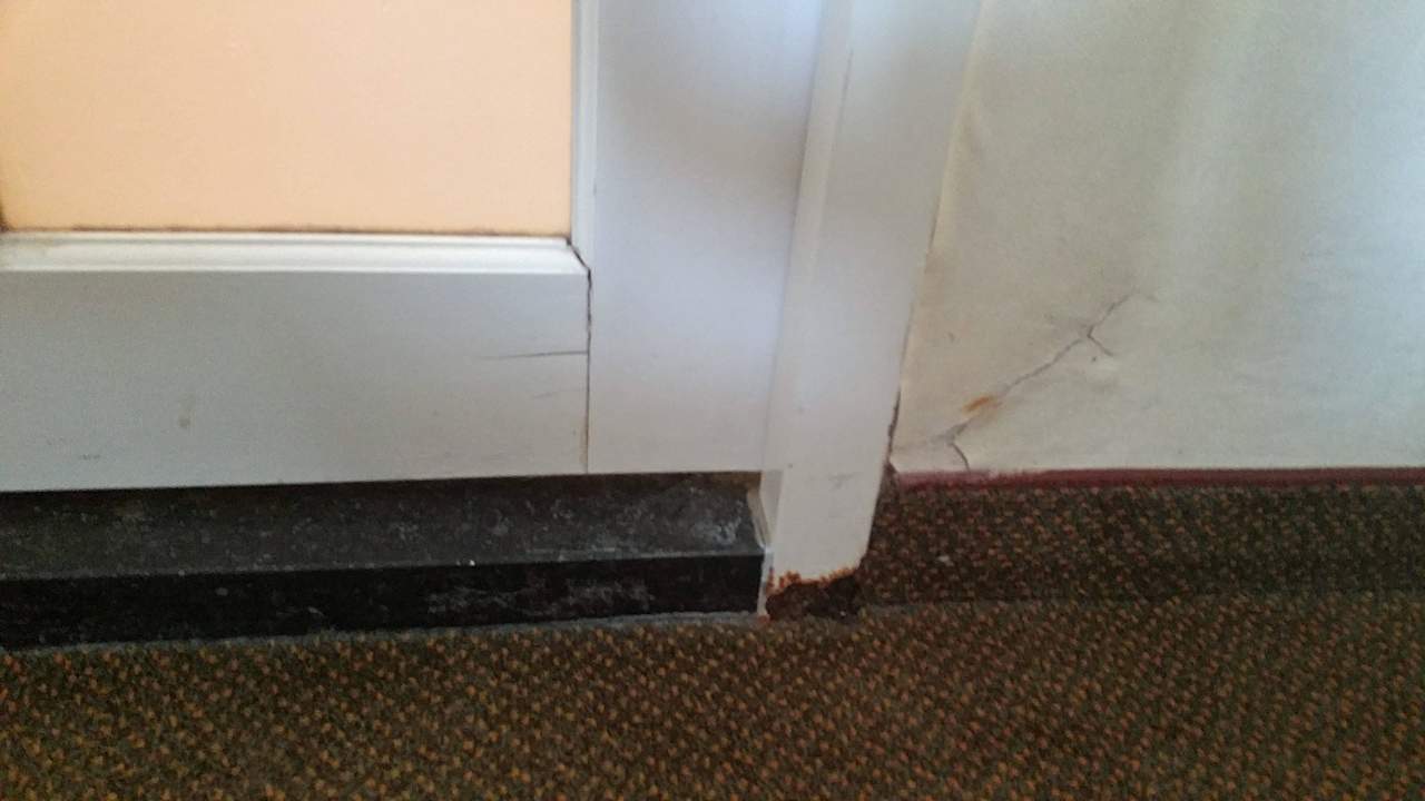 Rostige Türzarge Hotel Tulip Inn Leiderdorp