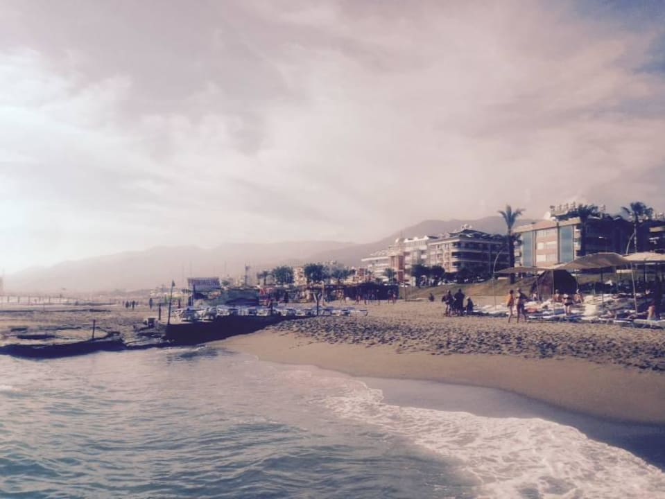 Plaża od strony morza  Kaila Beach Hotel