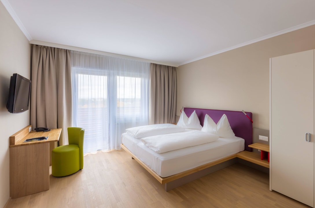 Frisch renoviertes Doppelzimmer All In Red Thermenhotel