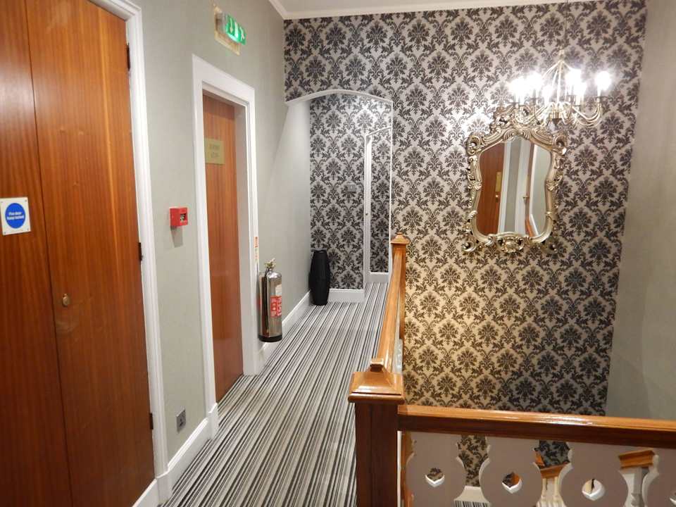 Korytarz w hotelu North Kessock Hotel