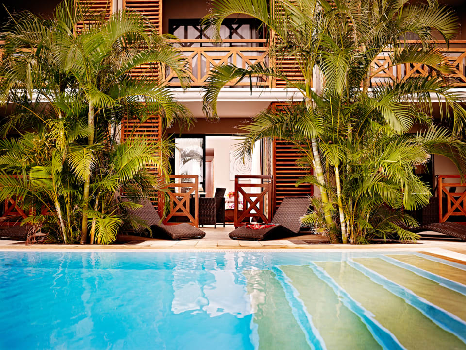 Pool Iloha Seaview Hotel