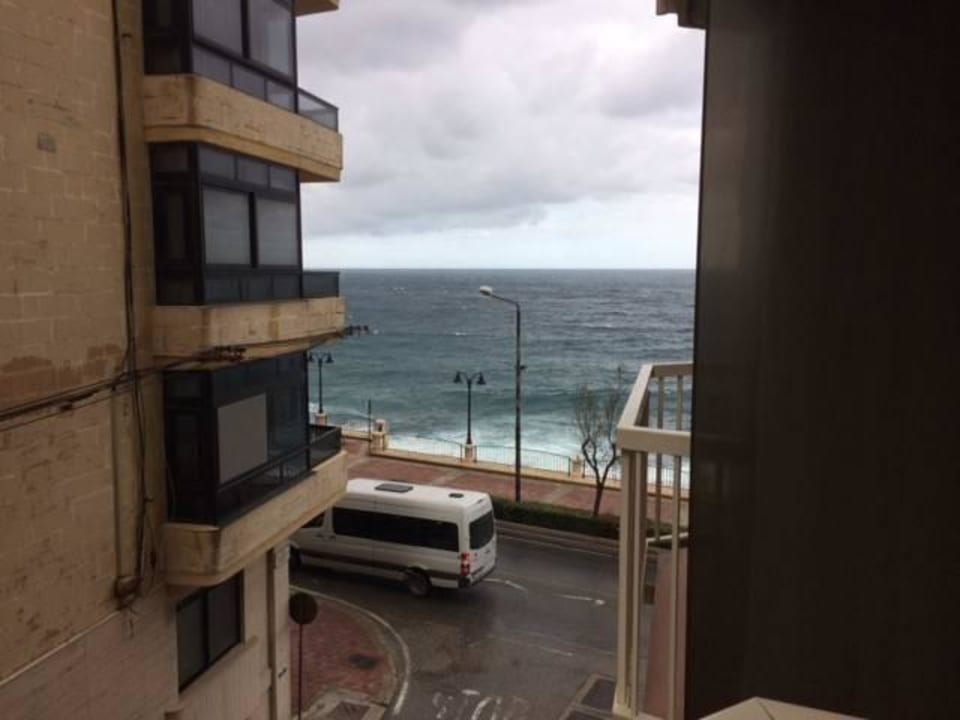 Na sąsiednią ścianę i trochę na morze The Diplomat Hotel