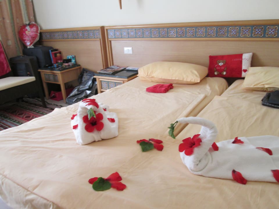 Jeden tag anders decoriert Hotel Royal Nozha