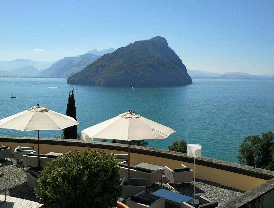 Blick von Lounge auf den See See- und Seminarhotel FloraAlpina