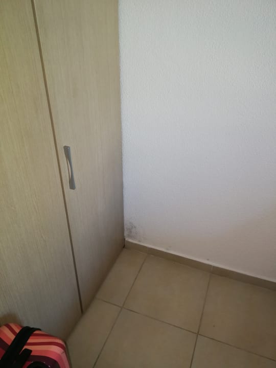 Zimmer Sandy Beach Resort